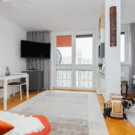 Shortstaypoland Chlodna Apartman *